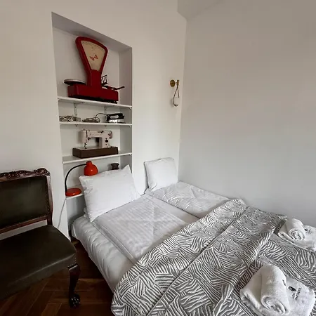Lion - Babilon - Stylish & Unique With Perfect Location *